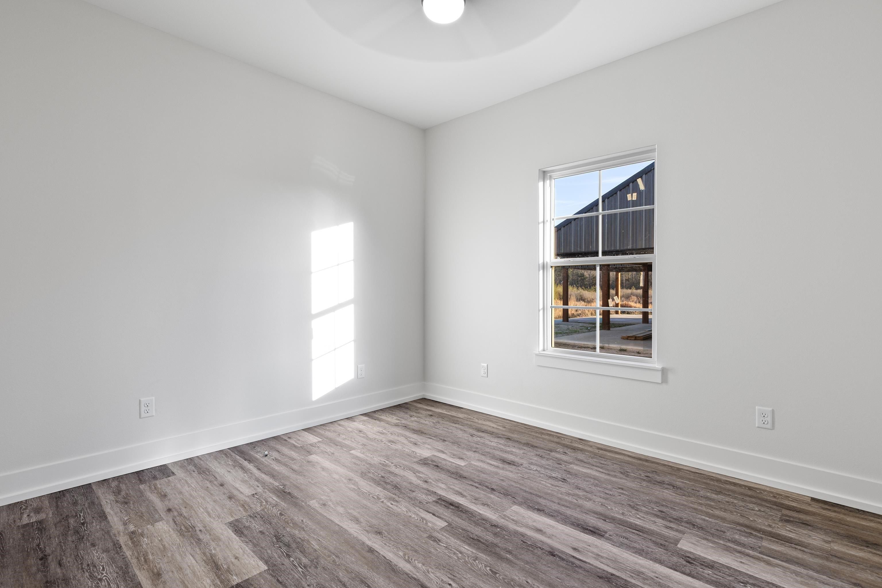 623 Cr 310. De Berry, TX 75639