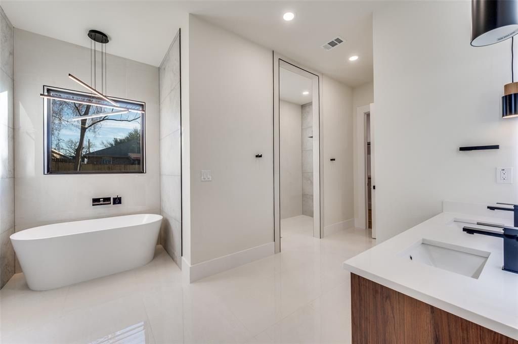 1836 Pueblo Street. Dallas, TX 75212