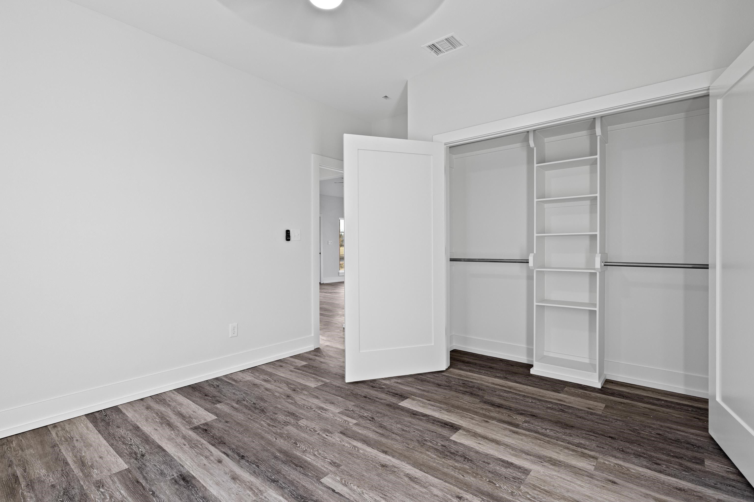 623 Cr 310. De Berry, TX 75639