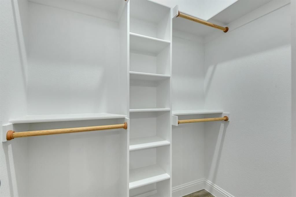 607 N Getzendaner Street. Waxahachie, TX 75165