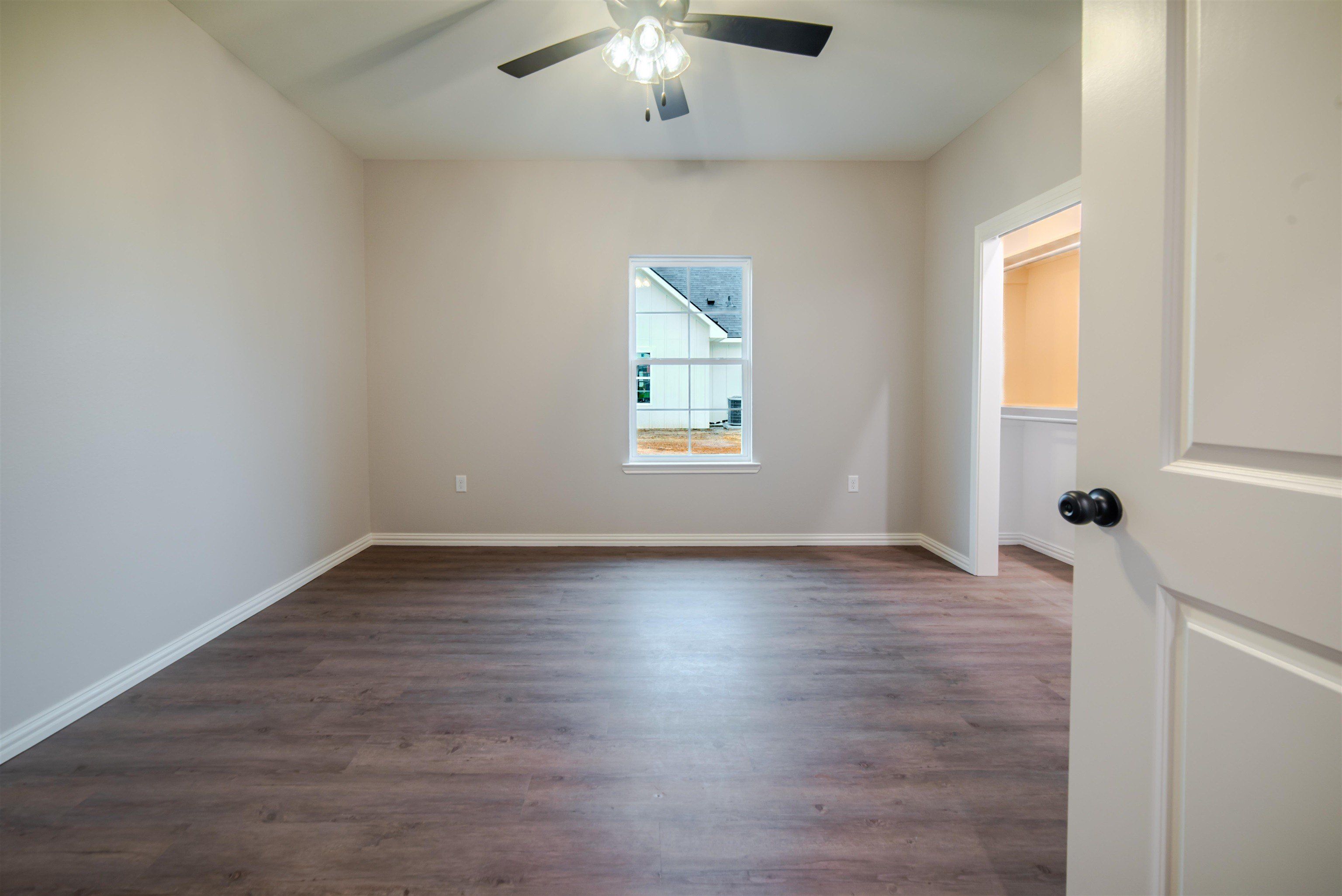 2656 Hendricks St. Gladewater, TX 75647