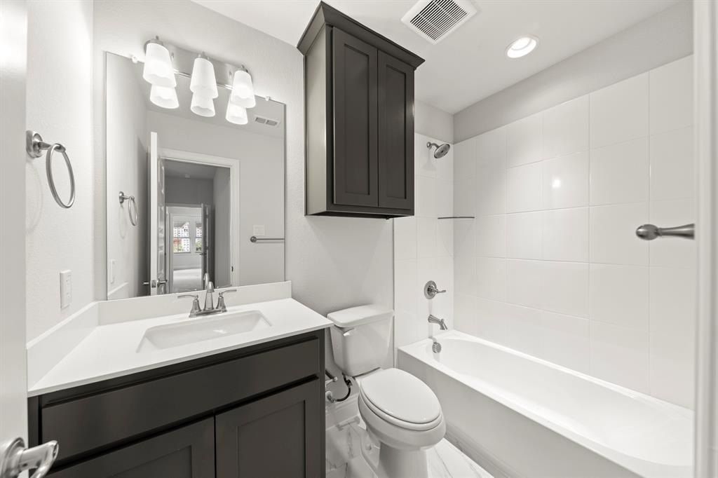 721 Phoenix Lane. McKinney, TX 75072