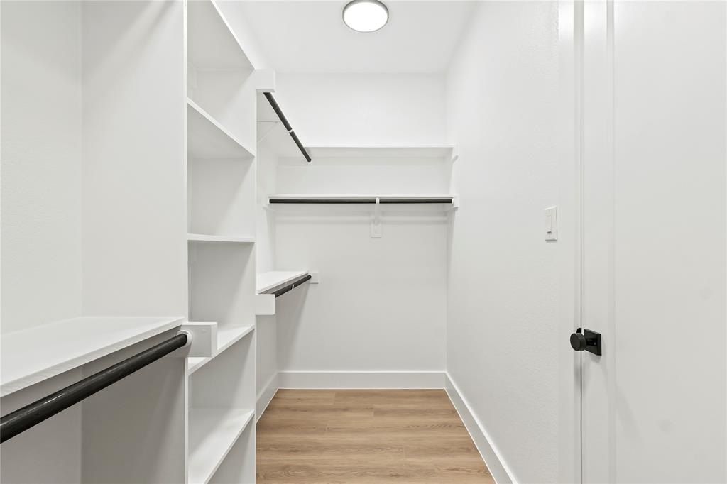 4827 Baldwin Street. Dallas, TX 75210