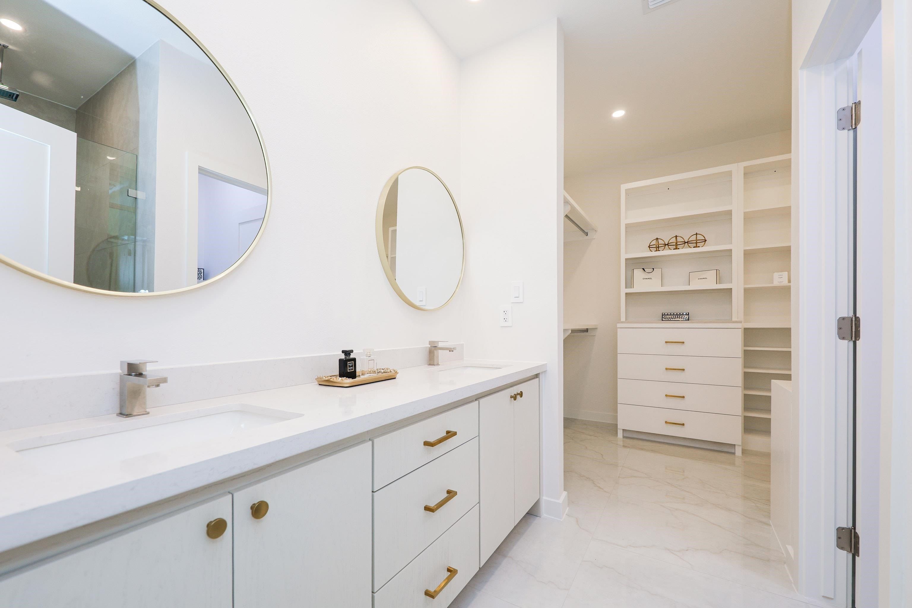 Tavo Dr. Laredo, TX 78043