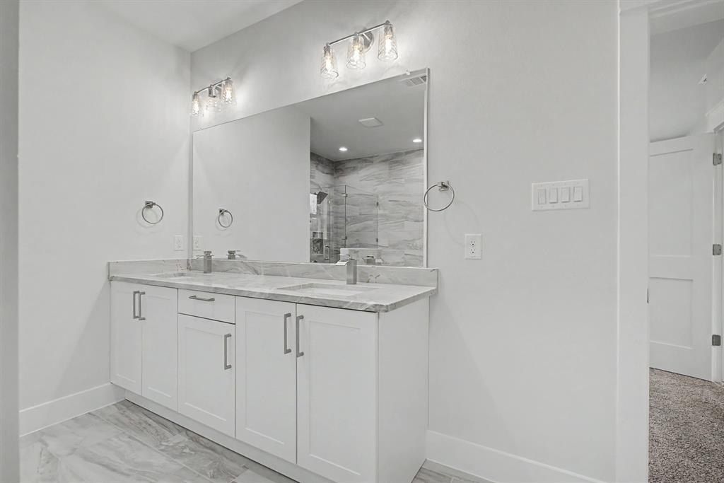 4125 S Denley Drive. Dallas, TX 75216