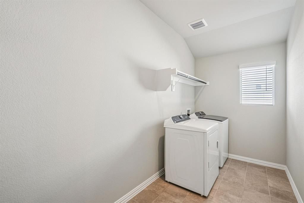 1554 Coldwater Way. Crandall, TX 75114