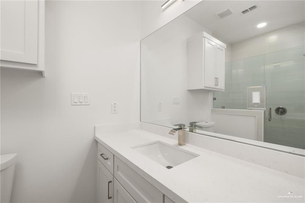 614 Sonny Drive. San Juan, TX 78589