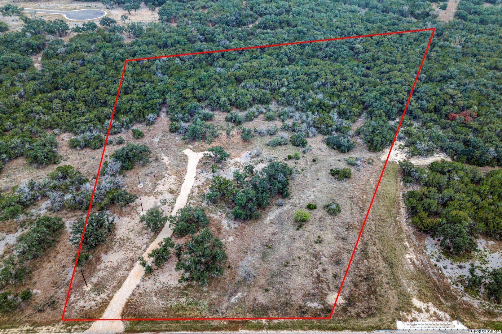 801 Grand Oaks. Hondo, TX 78861