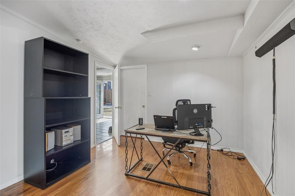 9740 Dartridge Drive. Dallas, TX 75238