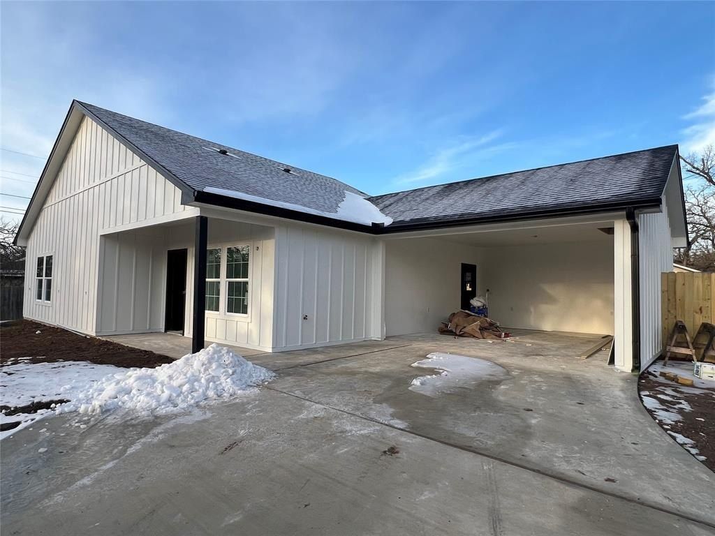 Post Oak Drive. Waco, TX 76705