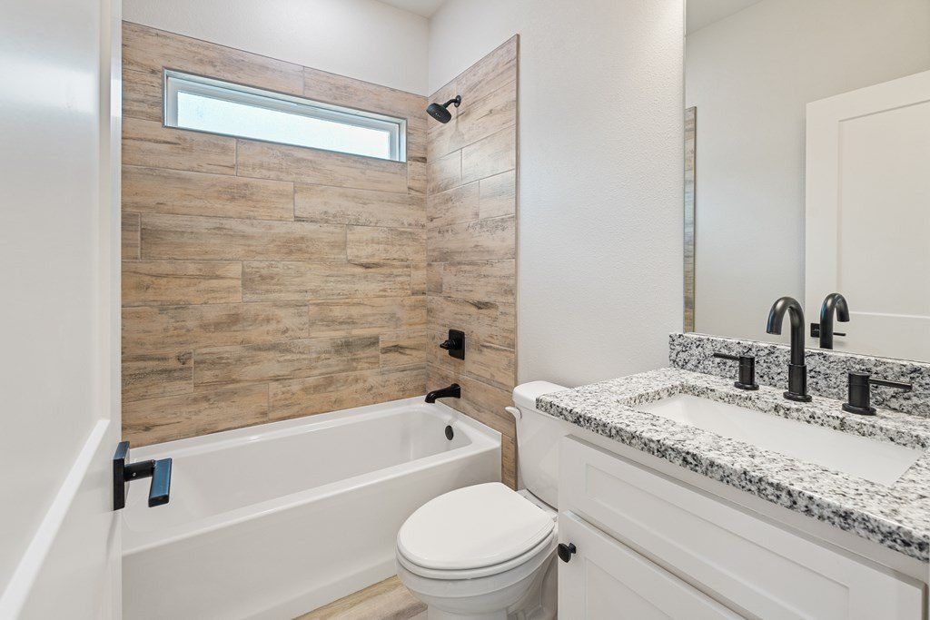 723 Cobblestone Cir. Mabank, TX 75147