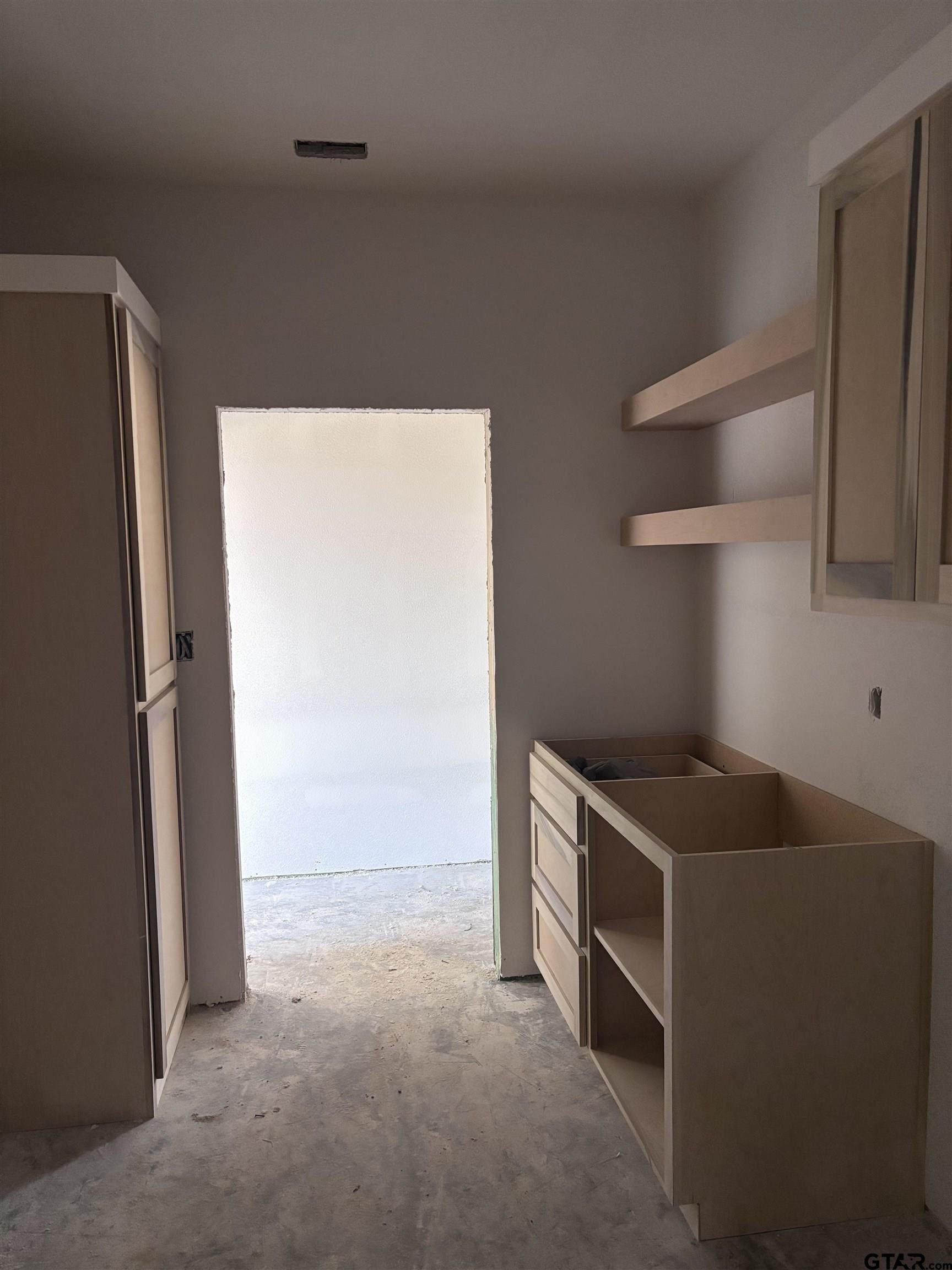 370 Cr 2462. Mineola, TX 75773