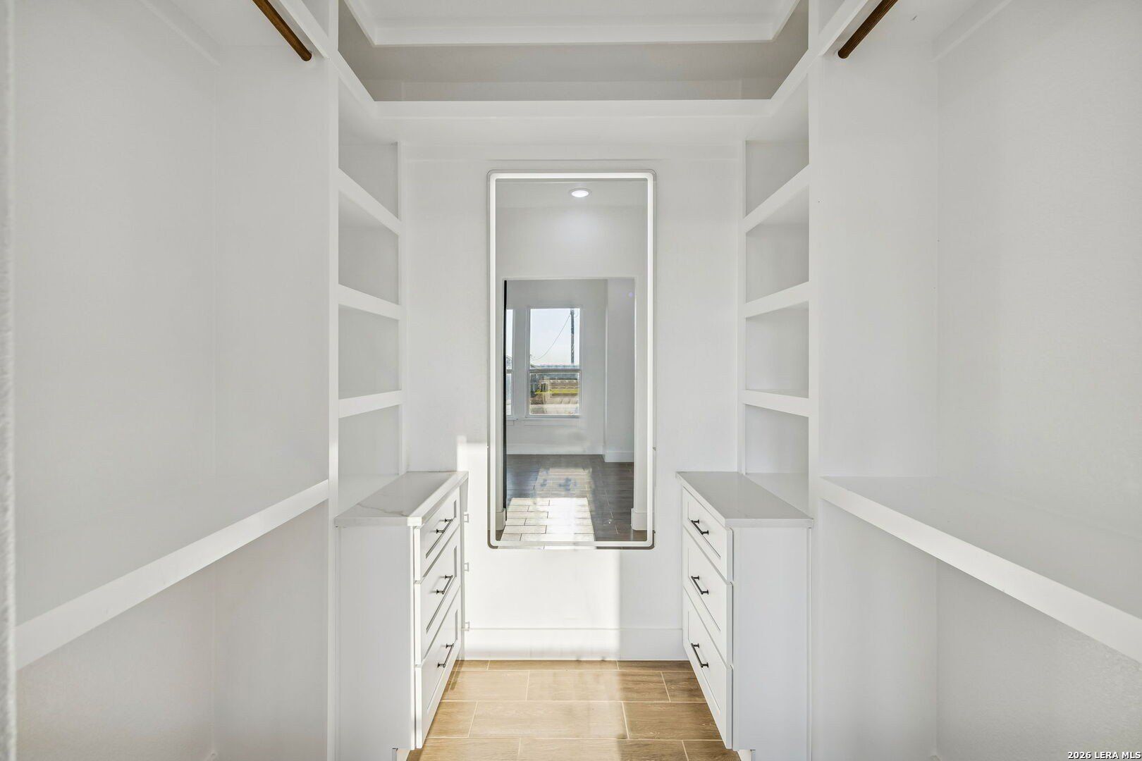 179 Hidden Ranch Ln. Floresville, TX 78114