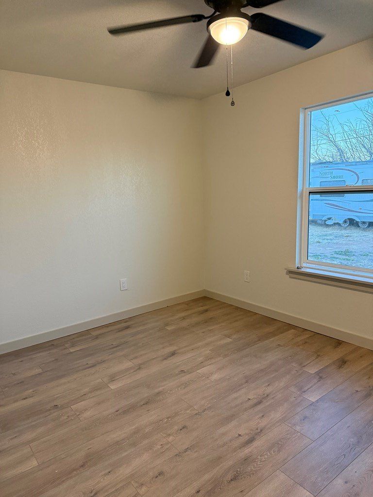 S Sue. Crane, TX 79731