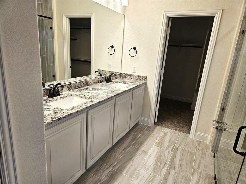 11704 Blackfoot Court. Godley, TX 76044