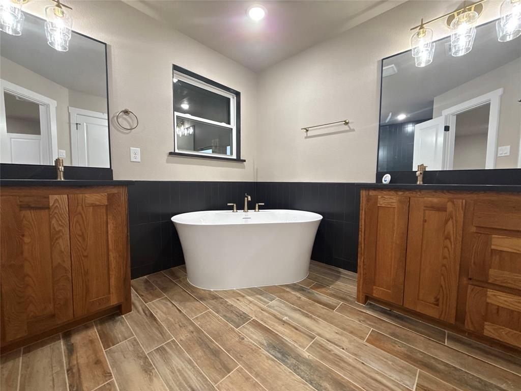 175 Flint Lane. Chico, TX 76431