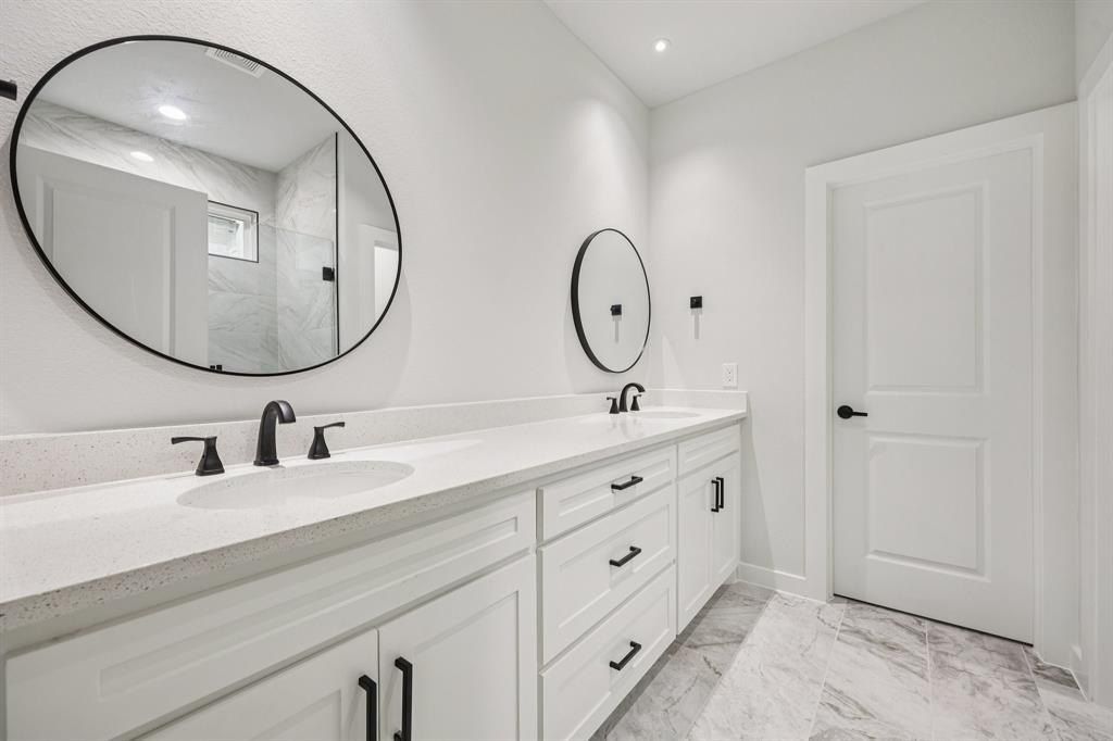 2716 E 12Th Street. Fort Worth, TX 76111