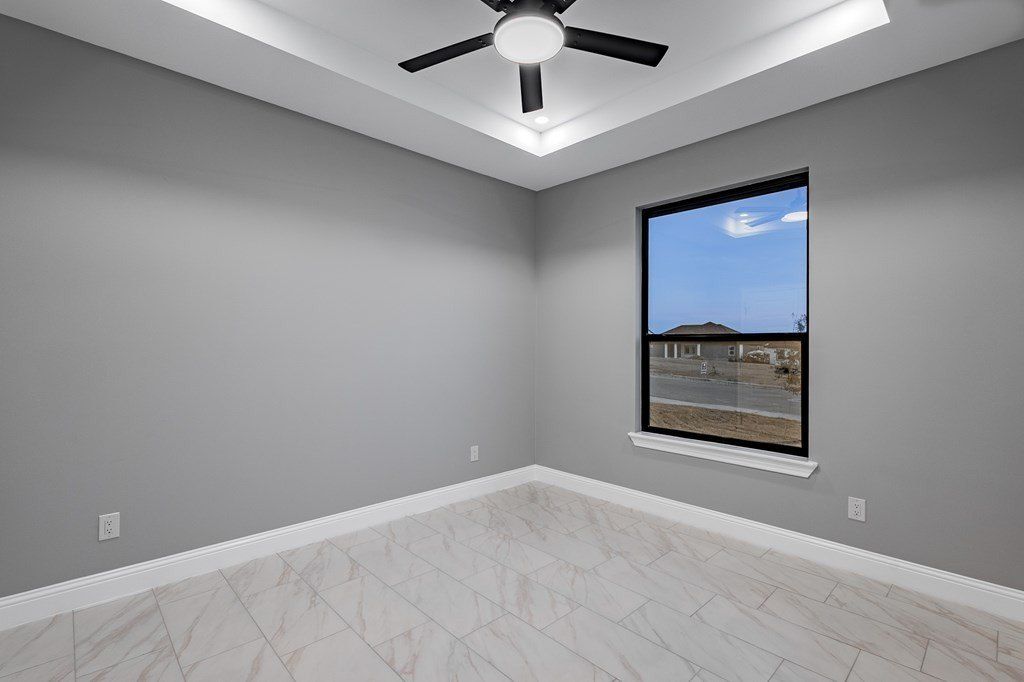 2717 Kash Drive. Eagle Pass, TX 78852