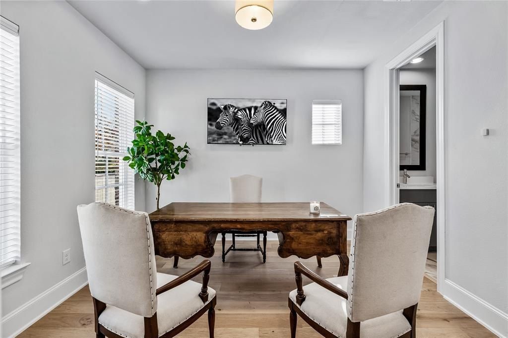 4604 Warwood Lane. Dallas, TX 75219