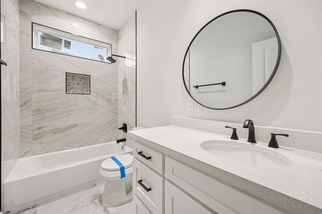 2716 E 12Th Street. Fort Worth, TX 76111