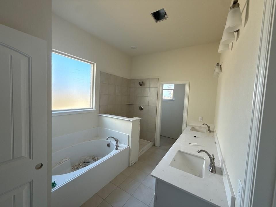 1129 Trinity Drive. Springtown, TX 76082