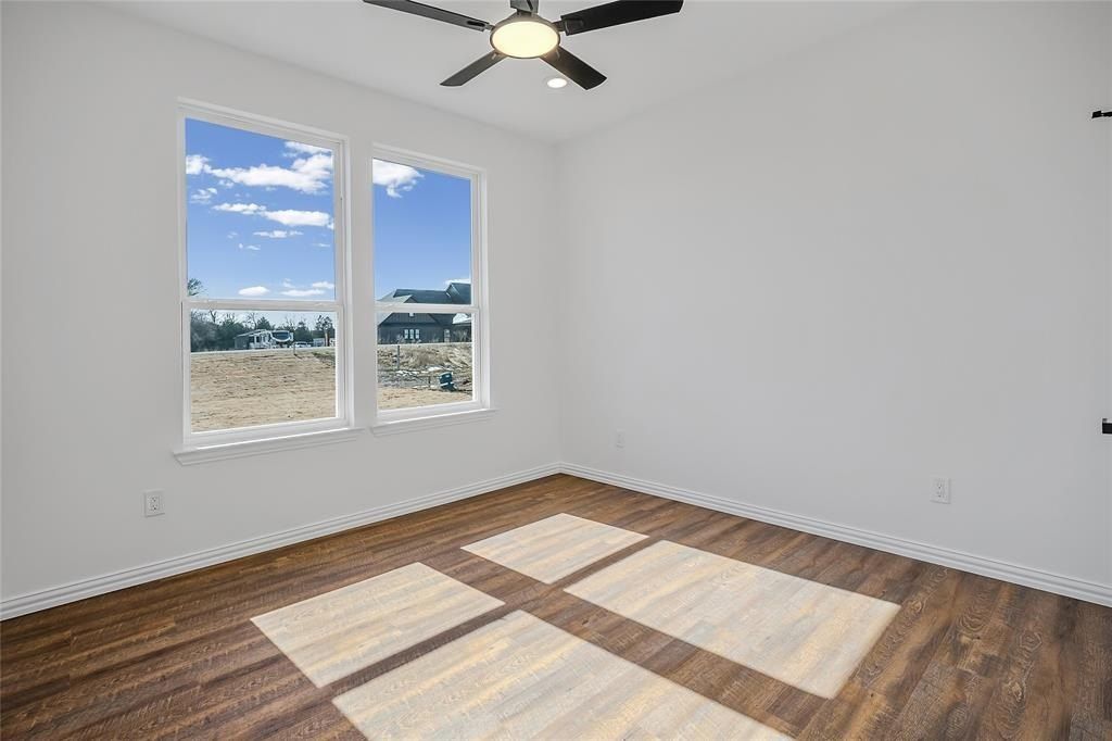 3093 Willow Road. Celeste, TX 75423