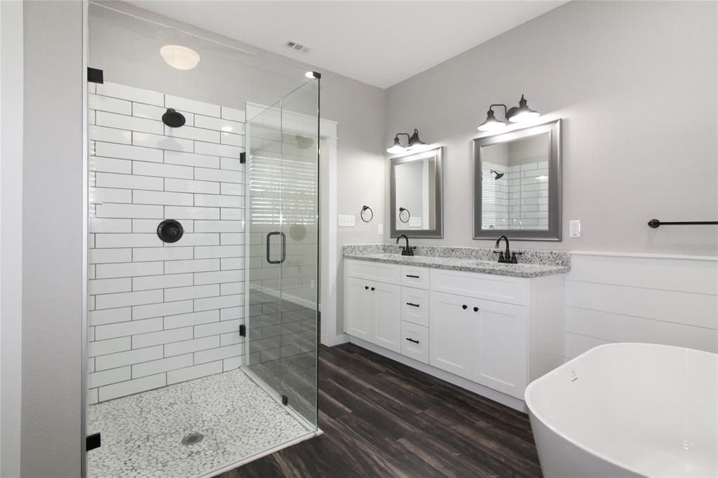 7817 County Road 4076. Scurry, TX 75158