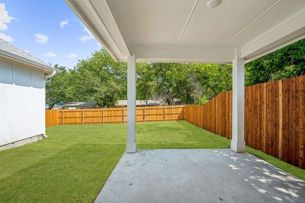 John Street. Aledo, TX 76008