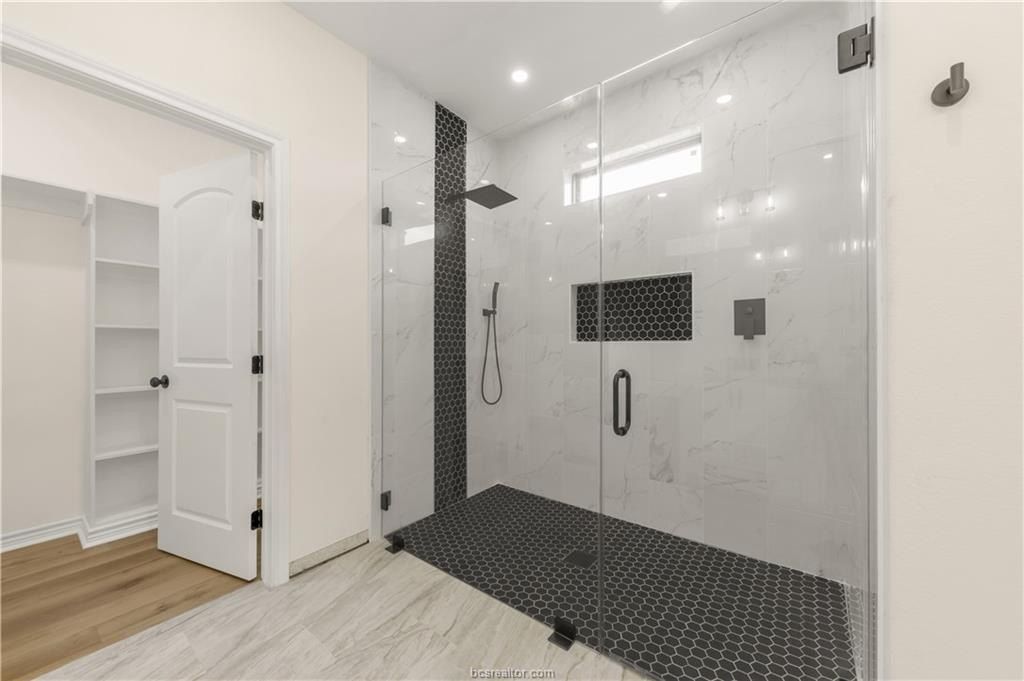 Spector Drive. Bryan, TX 77808