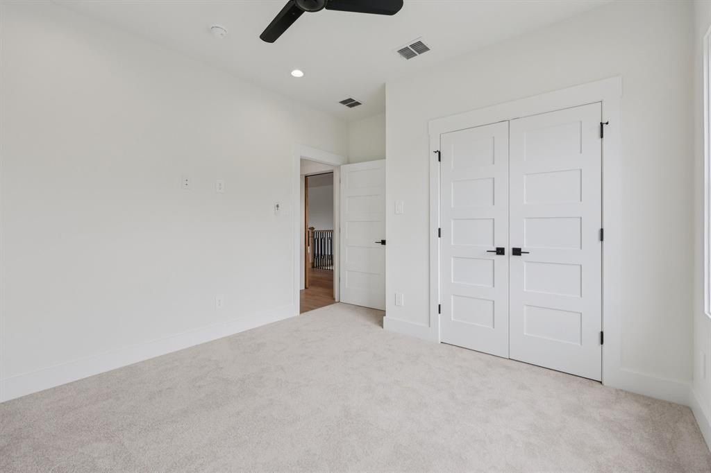 10209 Linkwood Drive. Dallas, TX 75238