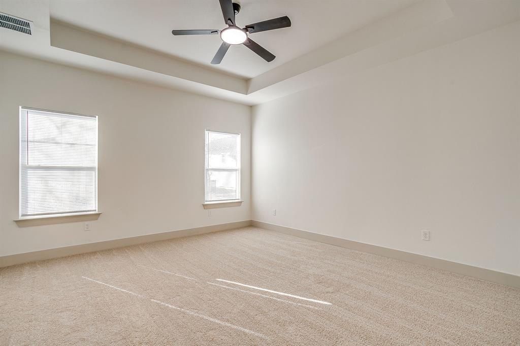 725 Haynie Drive. Runaway Bay, TX 76426