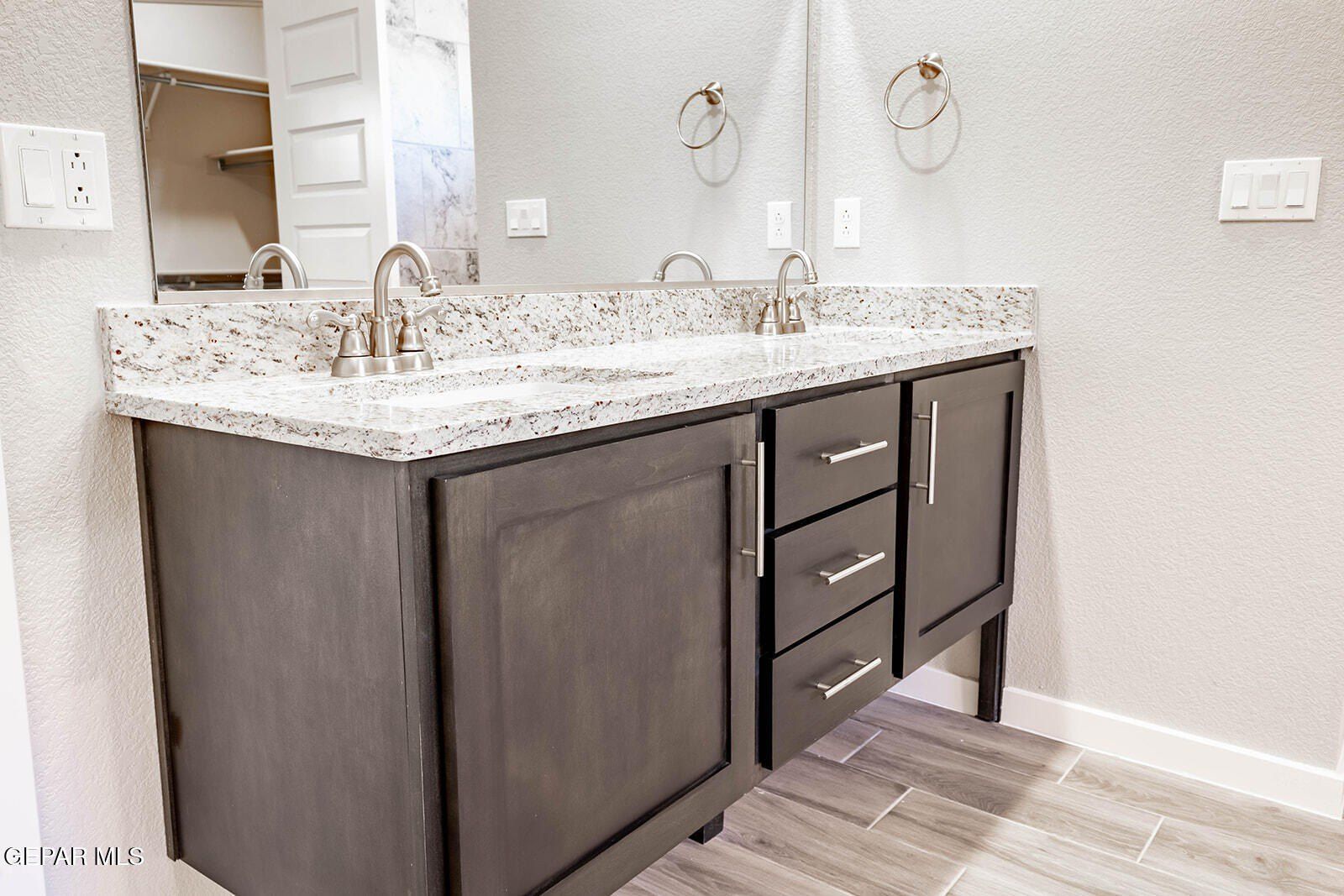 732 Cedarwood Avenue. El Paso, TX 79928