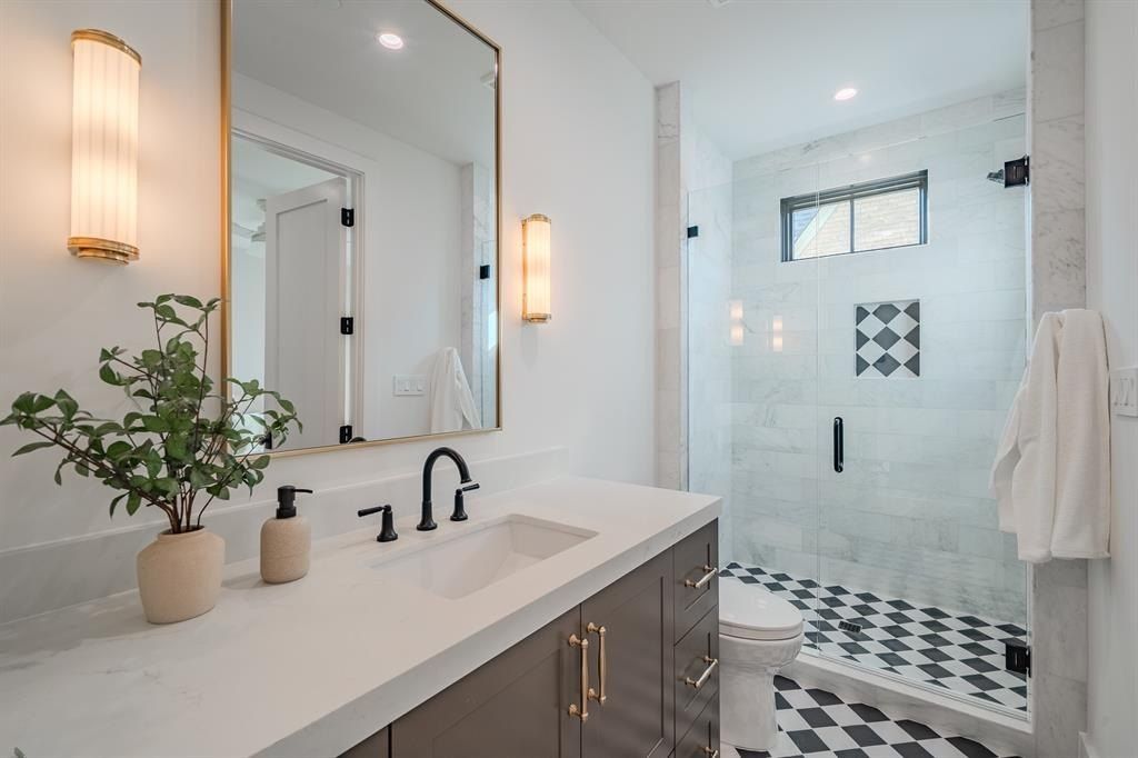 4114 Emerson Avenue. University Park, TX 75205