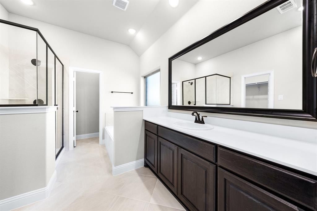 535 Cristo Range. Greenville, TX 75402