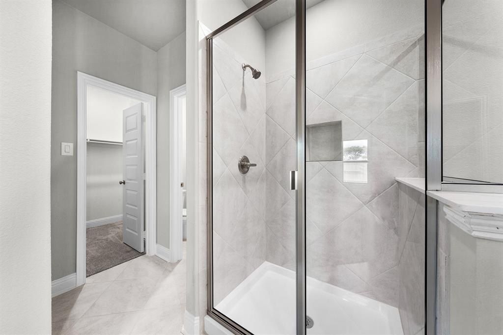 3801 Arrowhead Drive. Caddo Mills, TX 75135