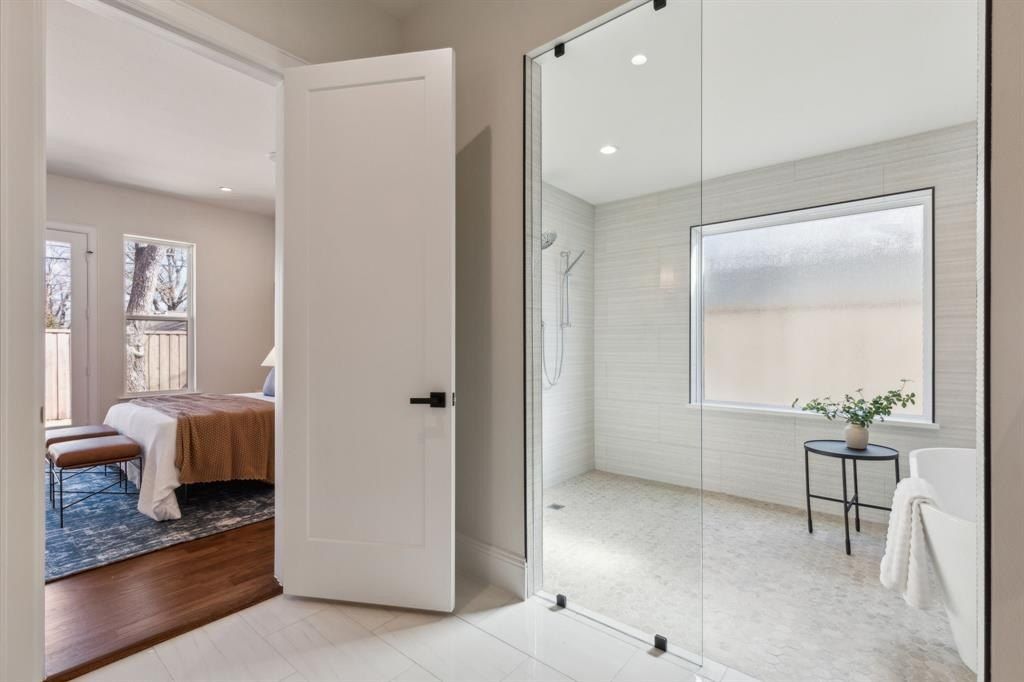 8638 Lockhaven Drive. Dallas, TX 75238