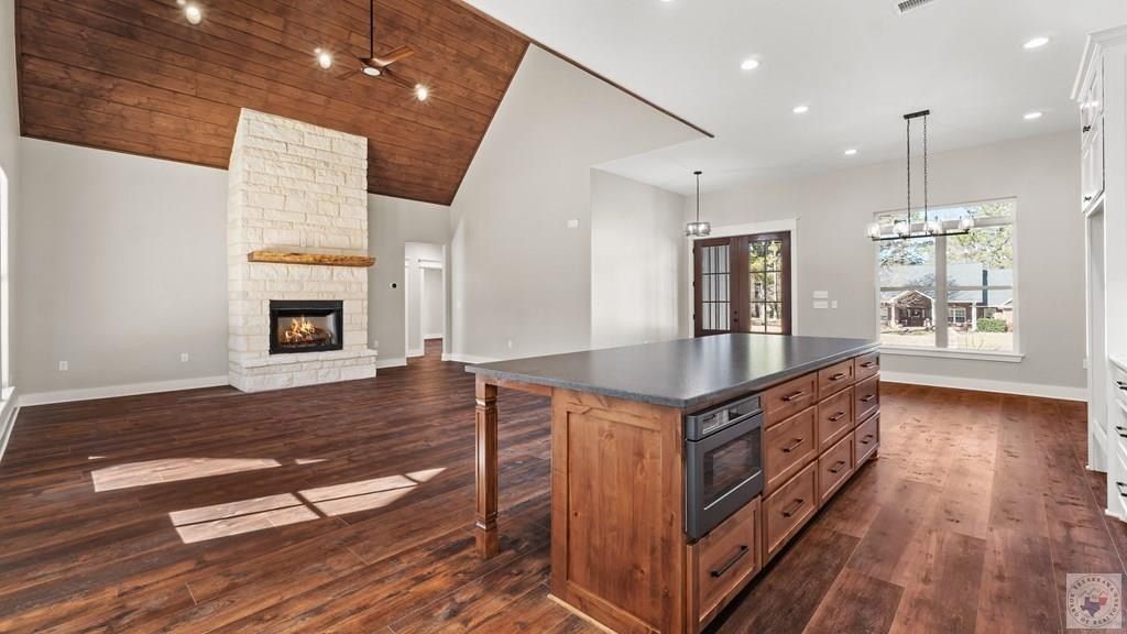 135 Lost Antlers. Texarkana, TX 75501