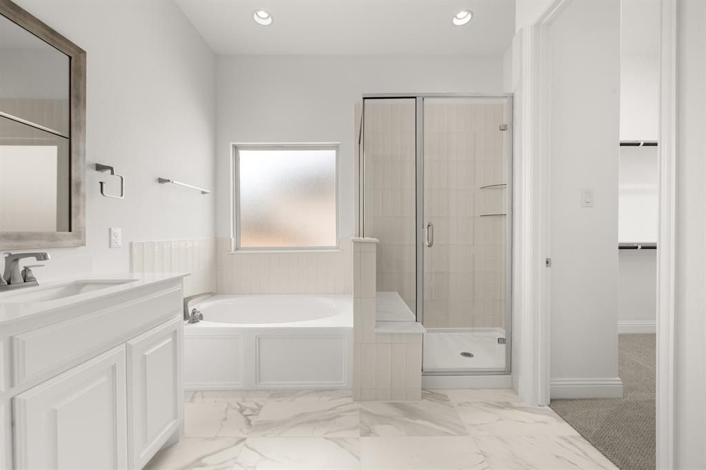 1536 Euclid Alley. Corinth, TX 76208