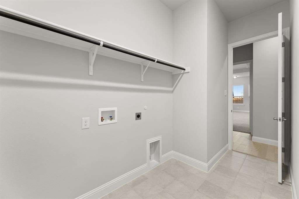 3539 Helios Lane. Corinth, TX 76208