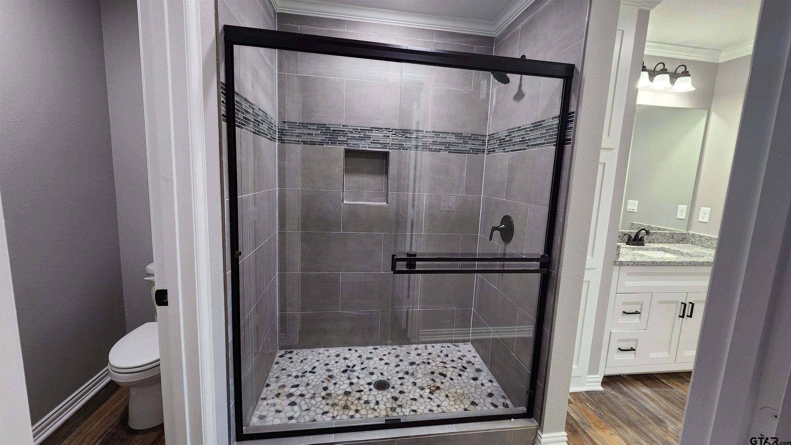 6704 County Road 3700. Athens, TX 75752