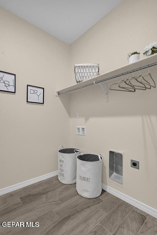 6953 Levee Circle. El Paso, TX 79932