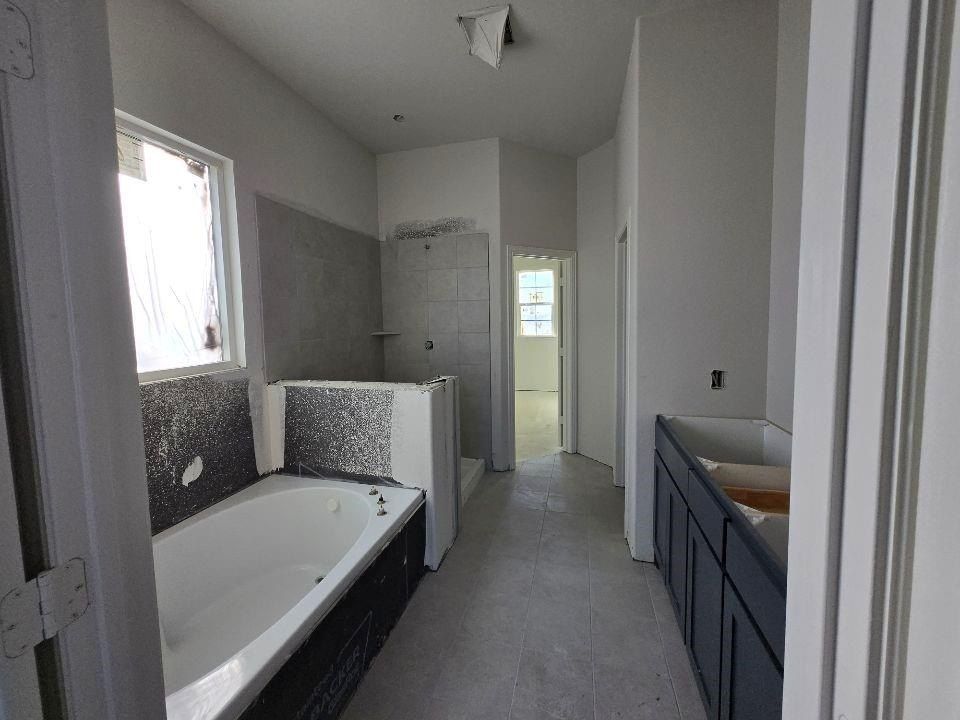 129 Hillview Trail. Decatur, TX 76234