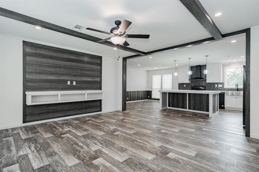 7108 Moccasin Drive. Mabank, TX 75156