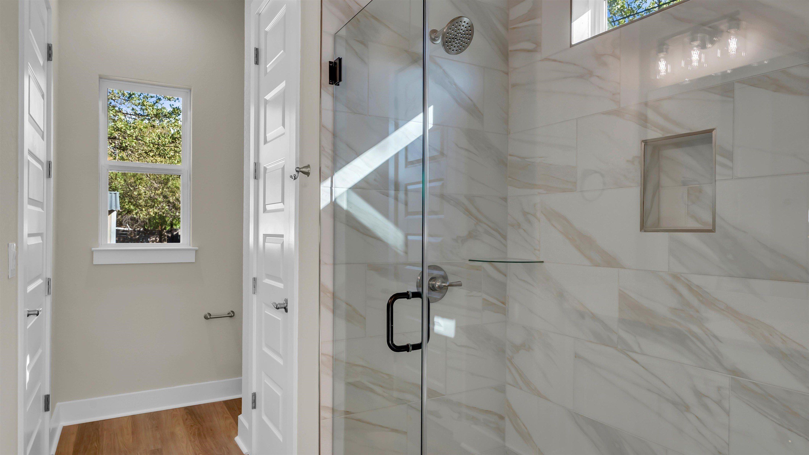 627 Birch Lane. Cottonwood Shores, TX 78657