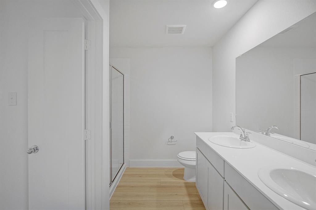 2814 Woodbrook Drive. Sherman, TX 75092