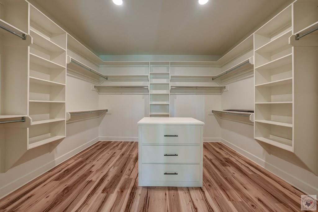 Elmwood Dr. Texarkana, TX 75501