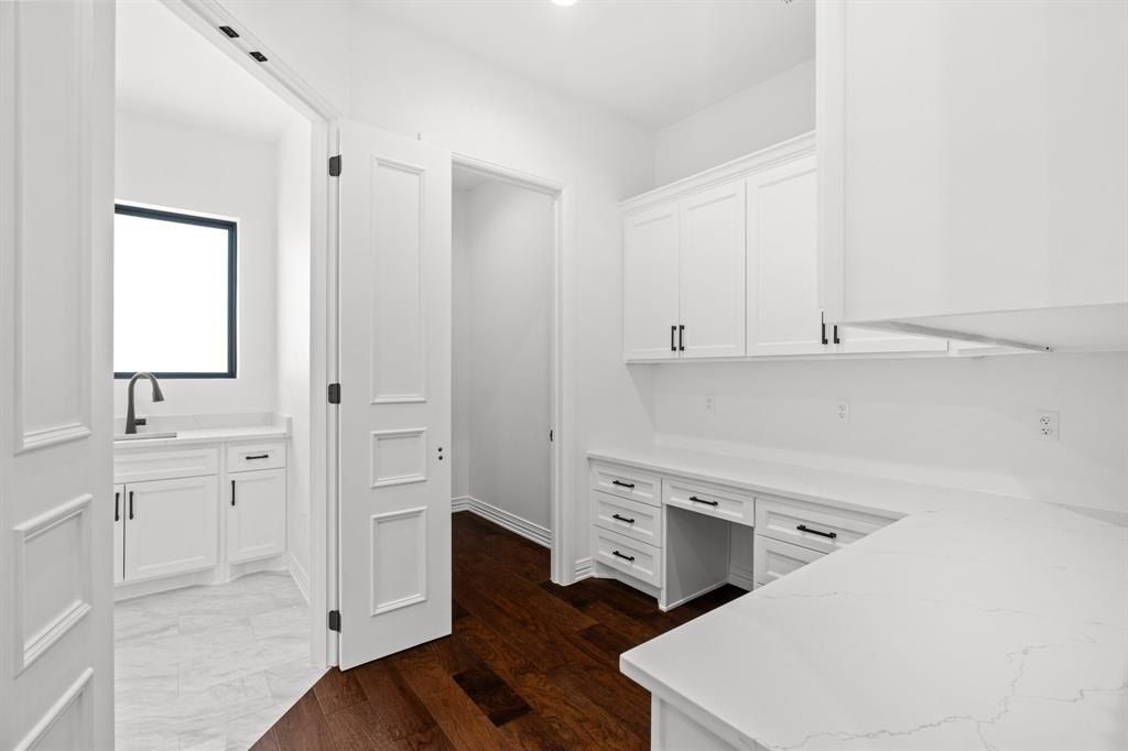 1321 Greycrest Terrace. Midlothian, TX 76065