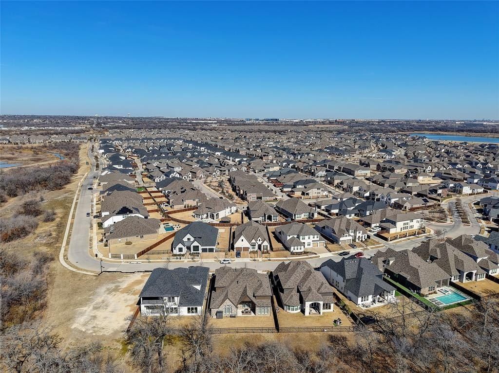 1768 Coopers Hawk Drive. Arlington, TX 76005