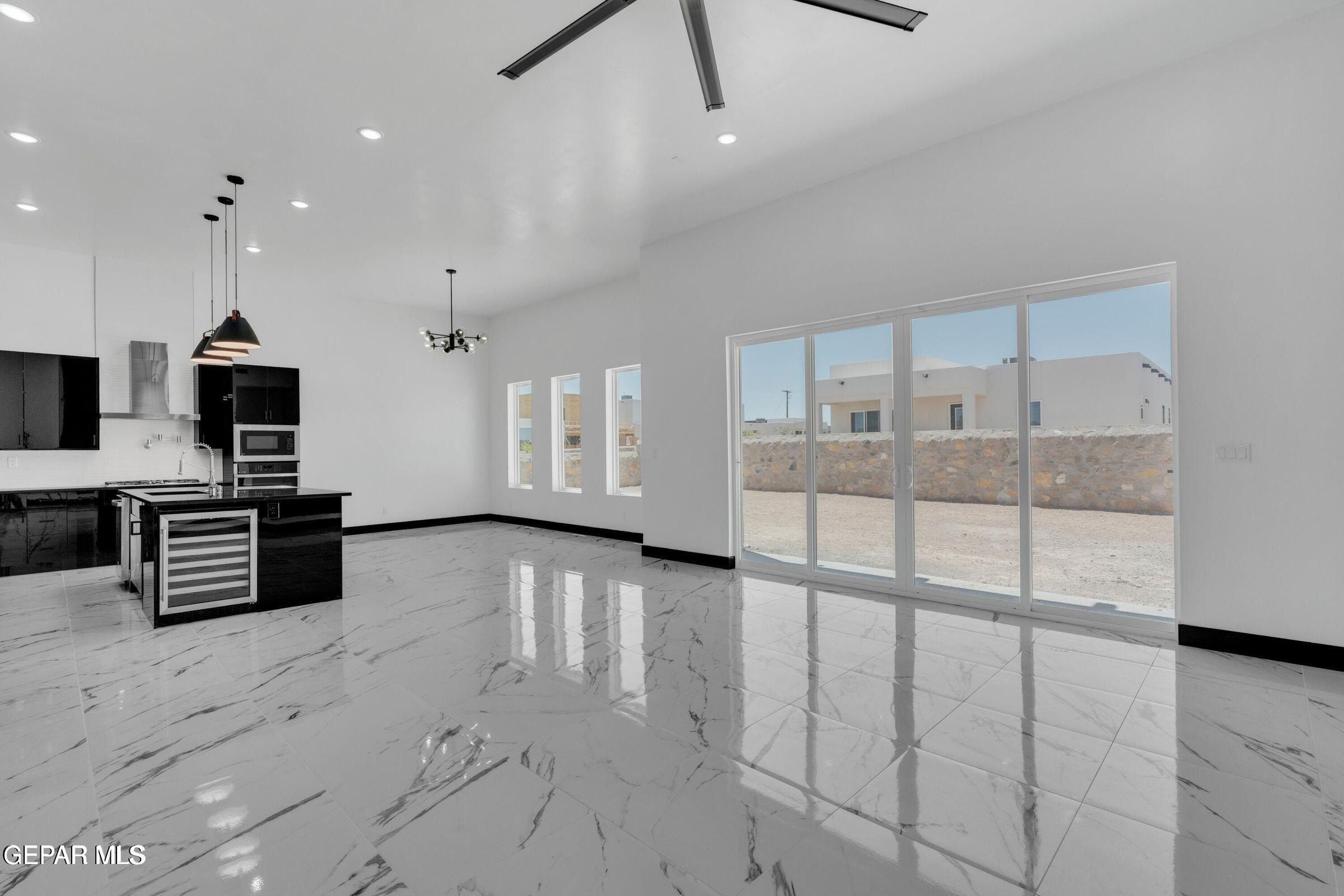 13392 Emerald Glass Drive. Horizon City, TX 79928