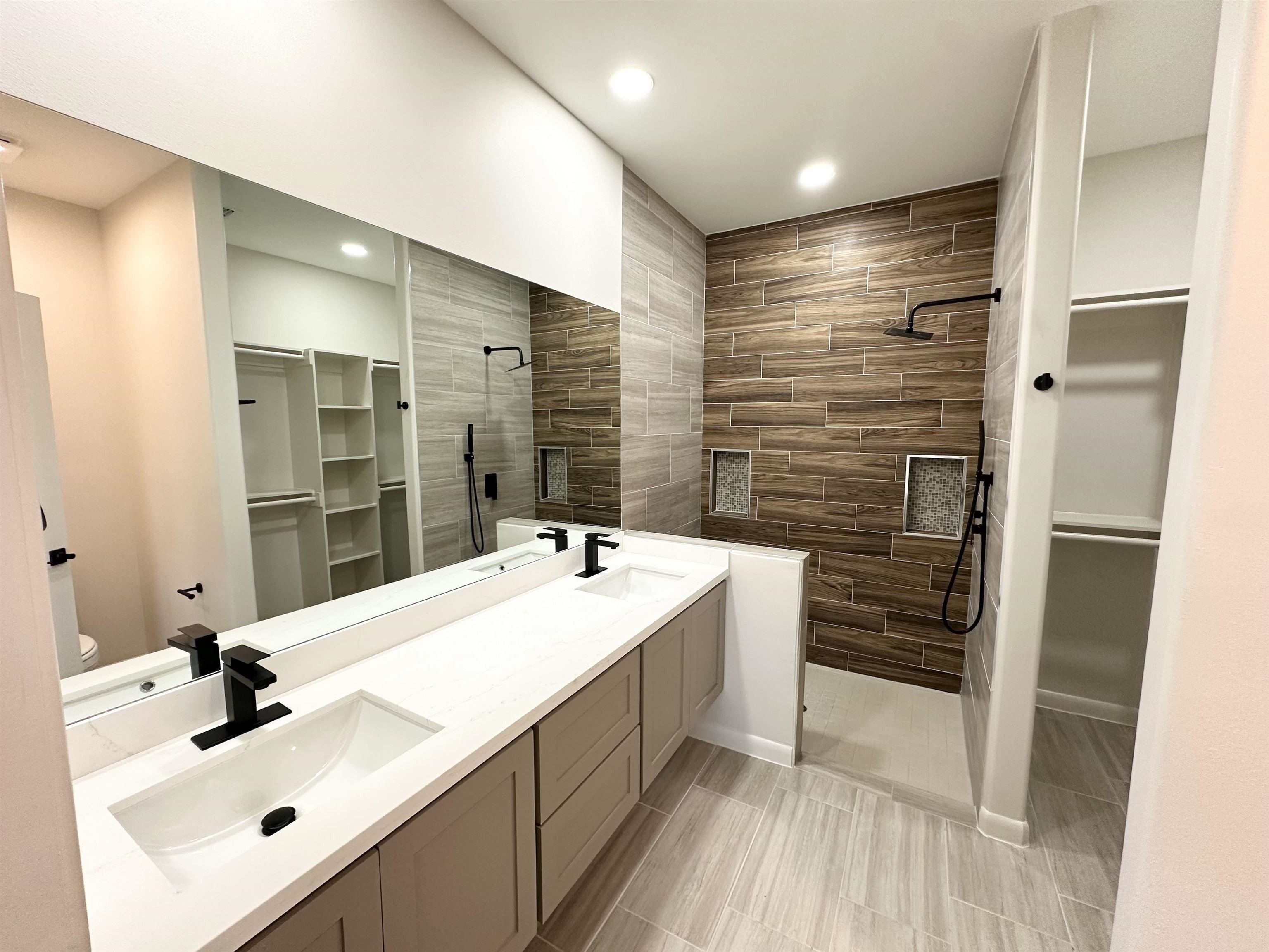 5007 Carambola Ln. Laredo, TX 78046